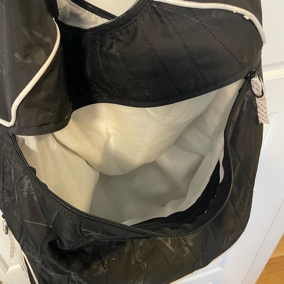 Lululemon bag - great condition - Picture 7 of 10